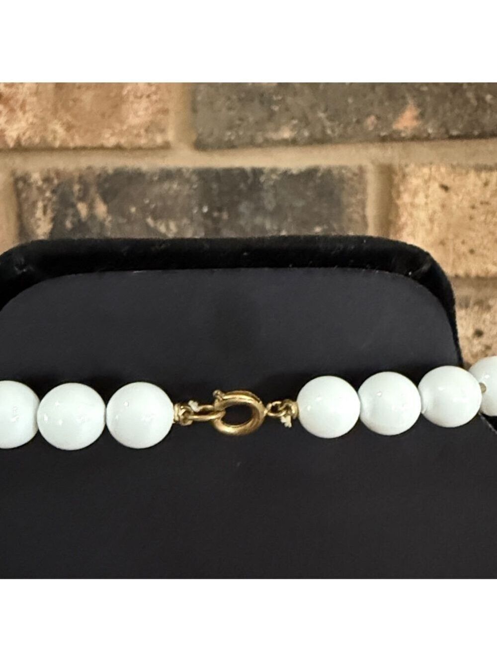 Vintage Graduated White Beaded Floral Necklace and dangle drop earrings - Picture 6 of 6